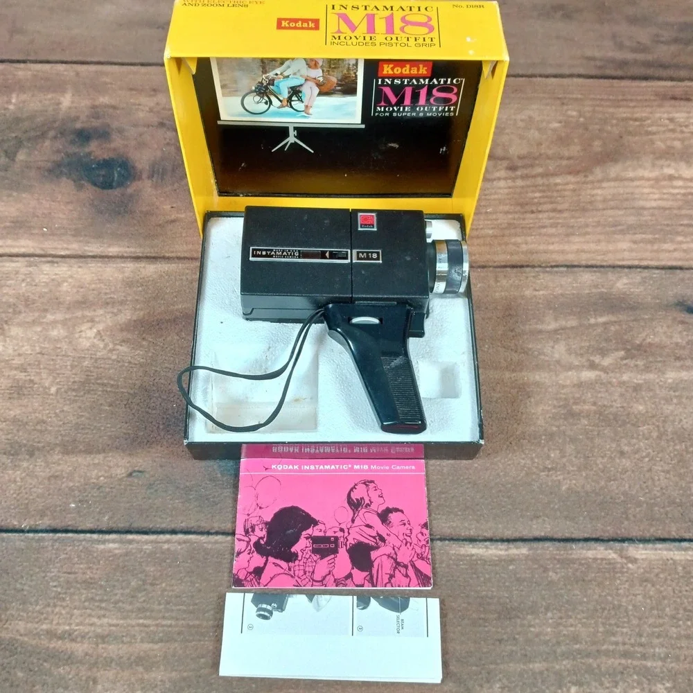 Kodak Instamatic M18 Movie Outfit Super 8 Film Camera Electric Eye Zoom Lens